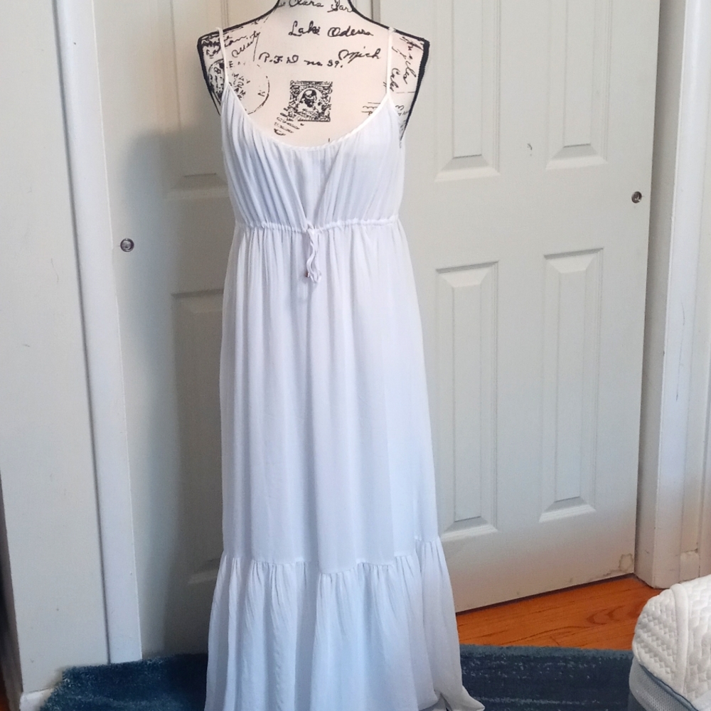 White maxi dress